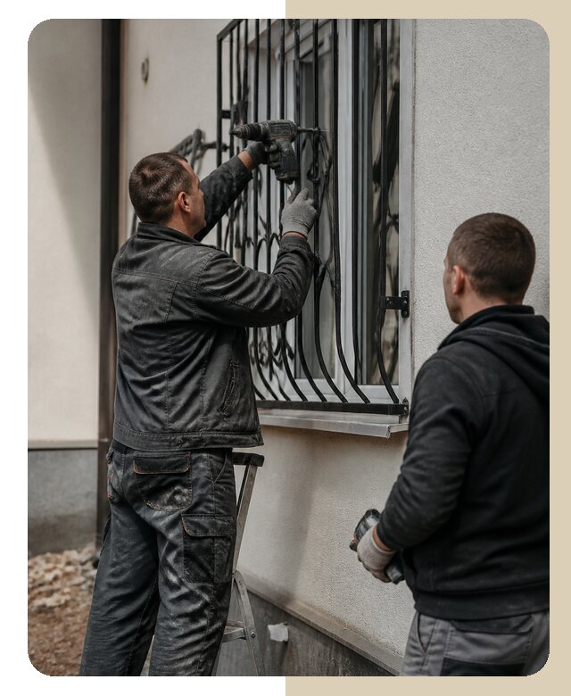 Установка наружных решеток в Минусинске от 4979 р. | Дверной